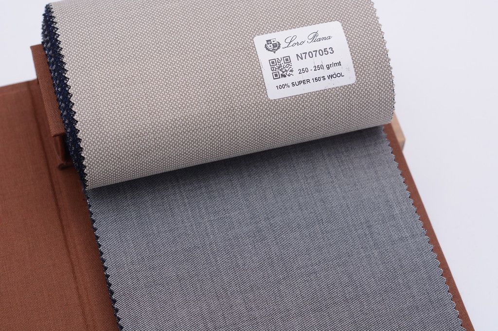 Loro Piana Australis Super 150s