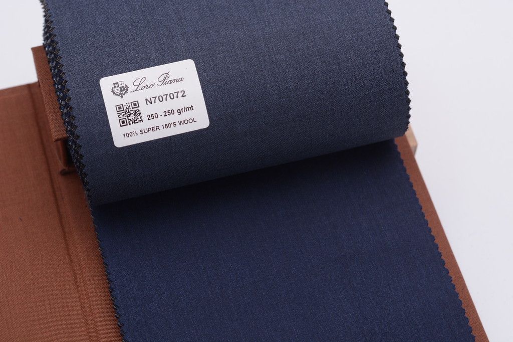 Loro Piana Australis Super 150s