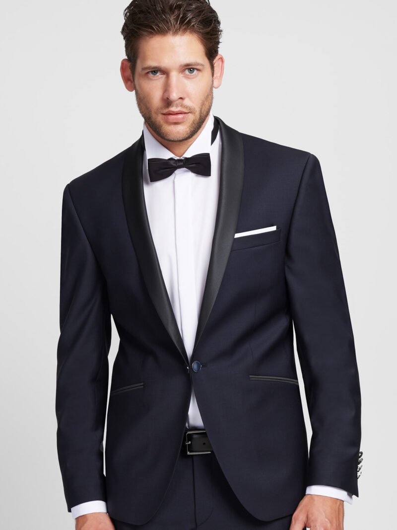 σμοκιν κοστουμι